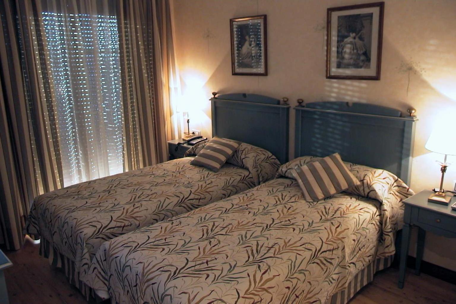 Hotel Santiago Benavente Esterno foto