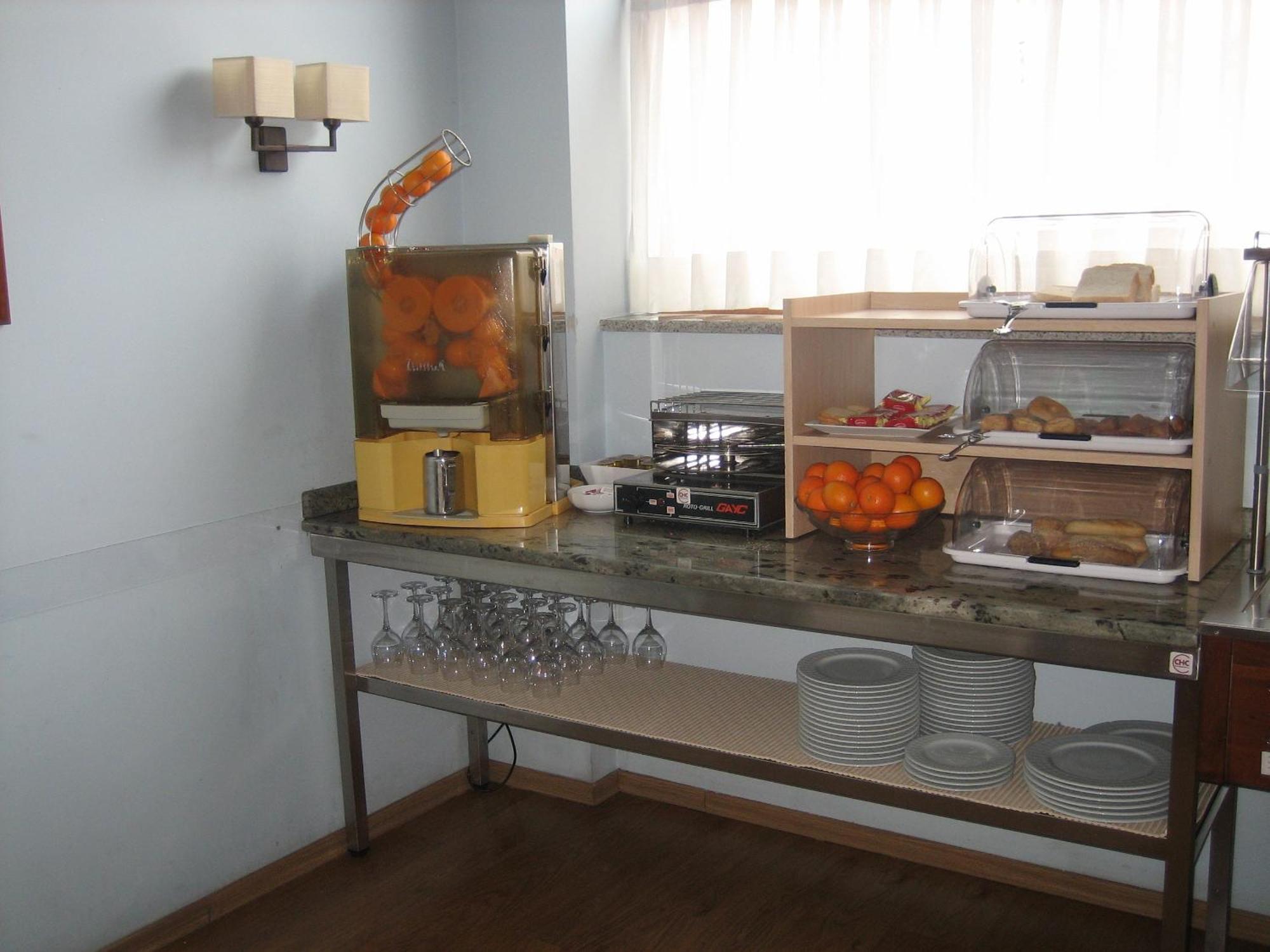 Hotel Santiago Benavente Esterno foto