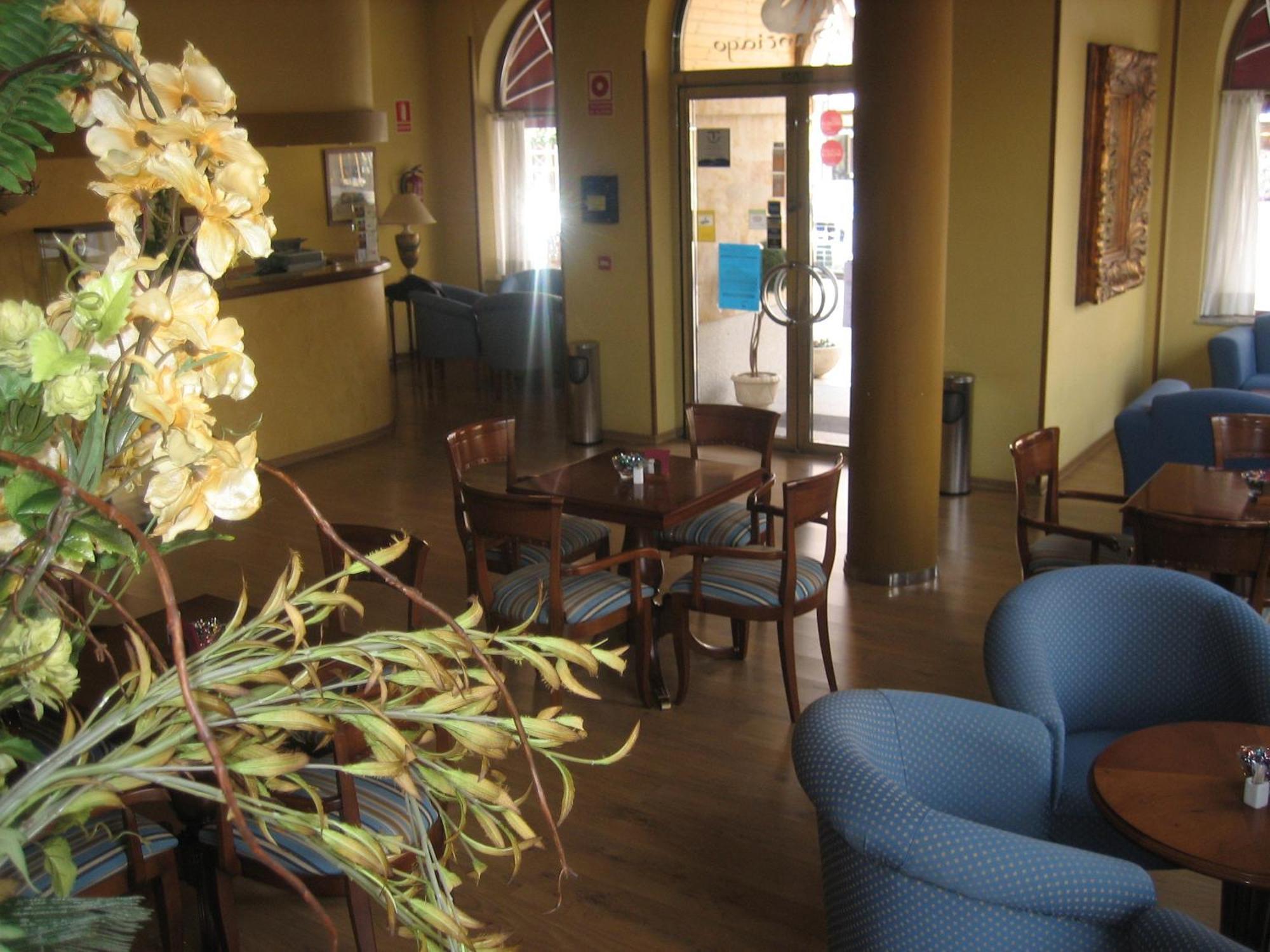 Hotel Santiago Benavente Esterno foto