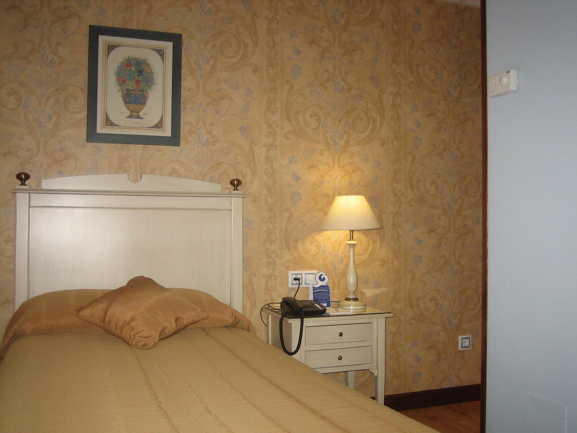 Hotel Santiago Benavente Esterno foto