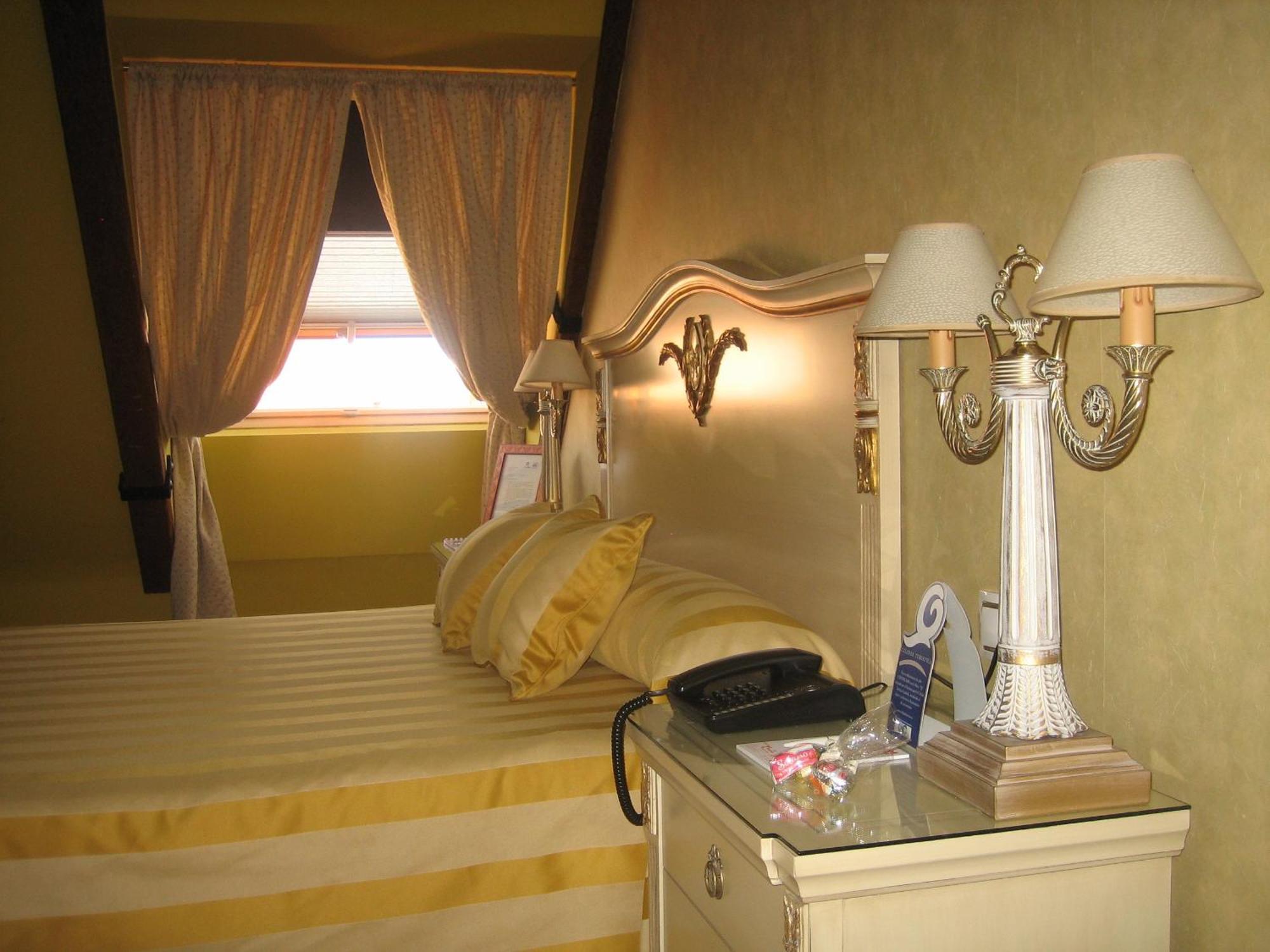 Hotel Santiago Benavente Esterno foto